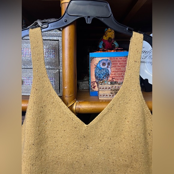 New Old Navy Mustard Sweater Tank Top Size XL - Picture 2 of 7